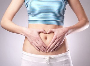 肚脐眼脏臭怎么办 4招教你正确清洗__寻医问药