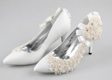 高跟鞋有7大危害 当心患上扁平足__寻医问药_