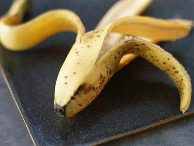 揭秘:长黑斑的香蕉还能吃吗 原来是患了炭疽病