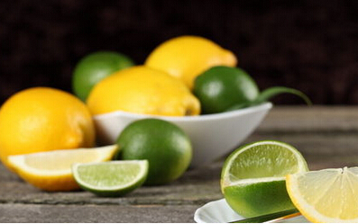 女性补充维生素C要注意的三个误区__寻医问药